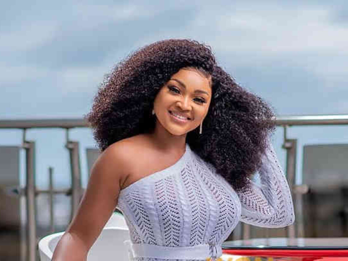 Funke Akindele slaps Mercy Aigbe