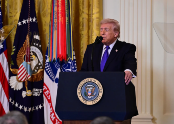 Trump denies manifesto claims