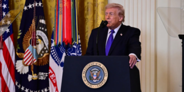 Trump denies manifesto claims