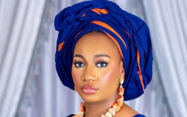 Sisi Alagbo apologises