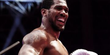Anthony Joshua Delivers Emotional Comeback KO Victory Over Prenga