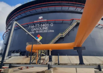Dangote Refinery Cuts Petrol Gantry Price to N1,215/Litre, Returns to Naira Sales