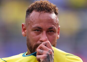 Neymar Announces Emotional International Retirement