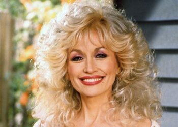 Dolly Parton Dies at 80 After Brief Battle with Cancer