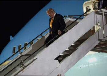 Trump Secretly Moved to UK Military Jet Over Alleged Iran Threat