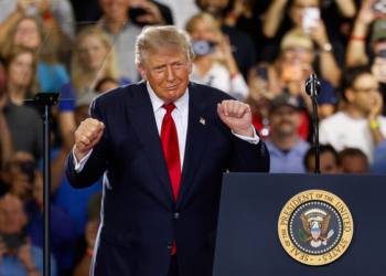 Trump Warns Iran to Strike Deal
