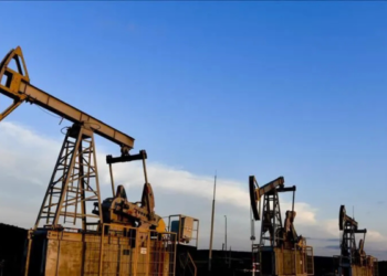 Oil Price Reaches $100 Per Barrel as Middle East Tensions Threaten Global Supply